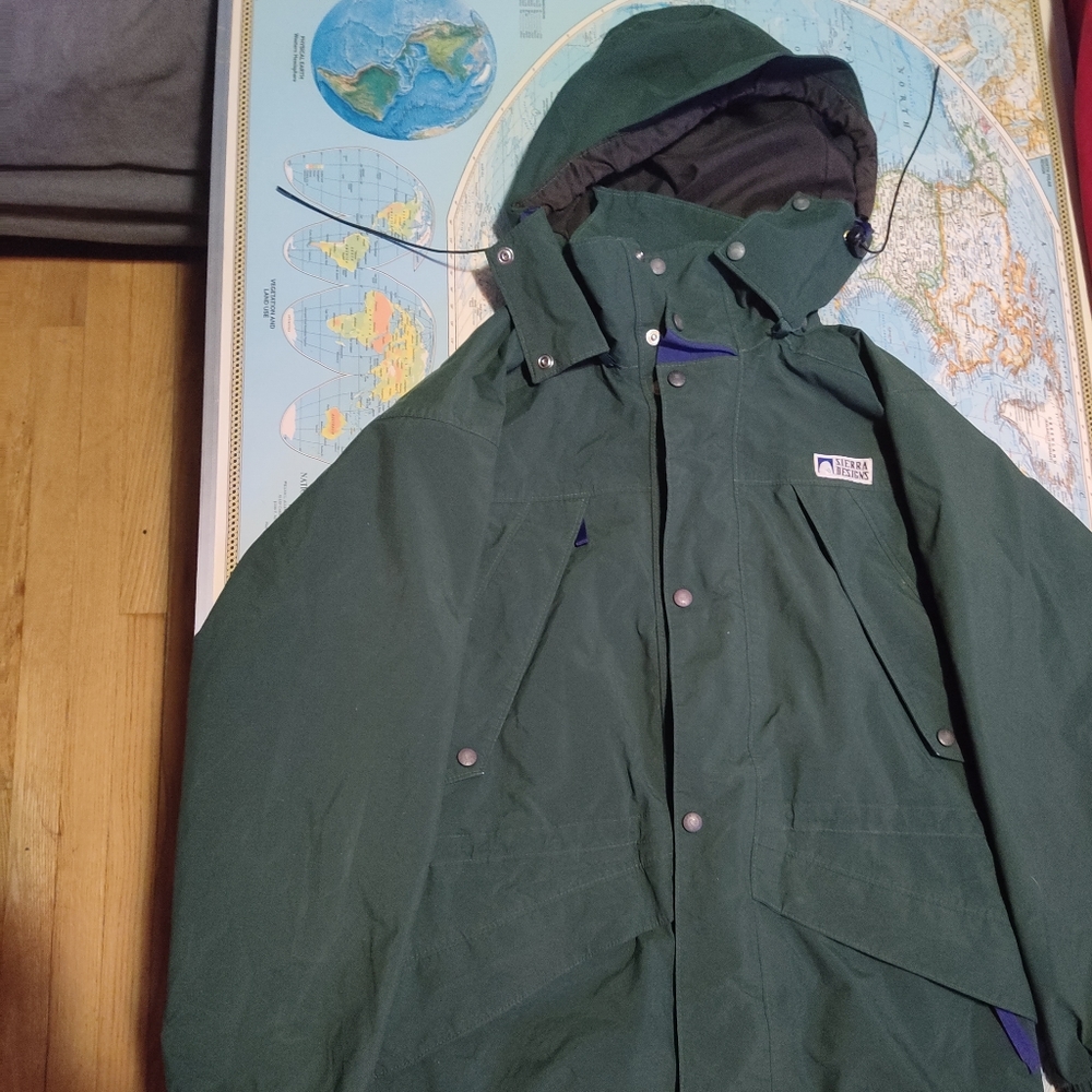 Sierra Designs dark green Gore Tex shell. Small